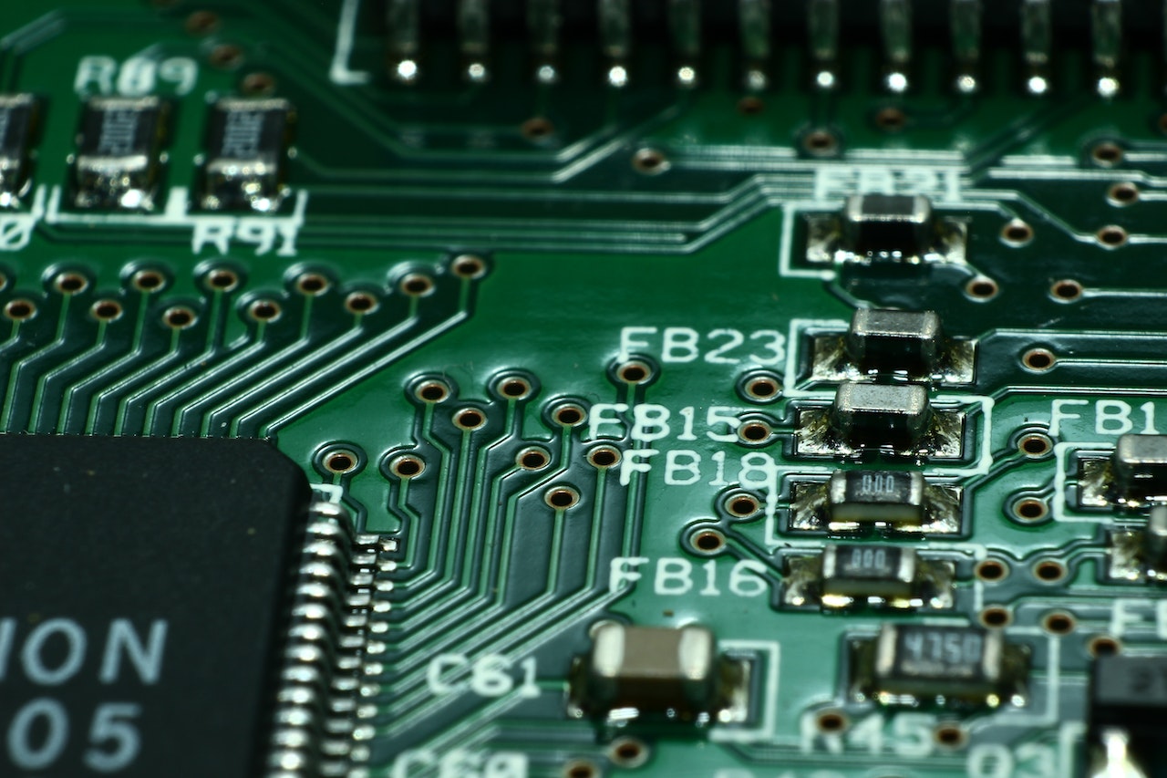 Ce trebuie să știi despre componentele electronice?